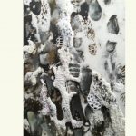 "Eingefrorene Gesellschaft", Isabel Fuchs, gemalt gestrickt gehaekelt, Acryl auf Lein, 60x80