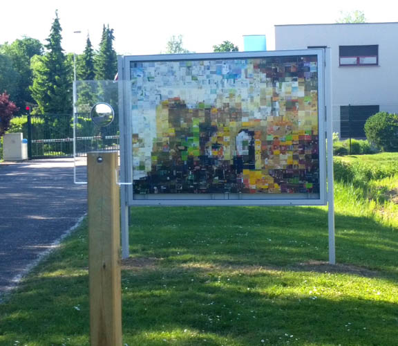 Sundgau kleinteilig, 2019, Mosaikpixelbild aus Kunststoffabfällen des Dualen Systems, Stuwa - Pays du Sundgau, Altkirch im Elsass